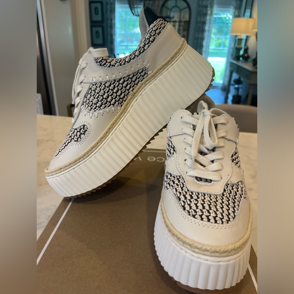 BRAND NEW/NEVER WORN Dolce Vita Dandi Sneaker.